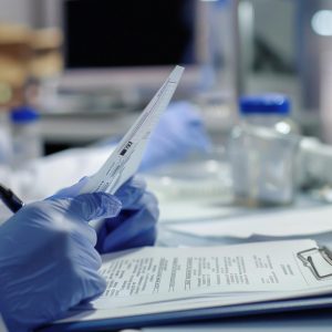 SEGUIMIENTO, EVALUACIÓN Y MEJORA DE LOS SGC CON EL PROPÓSITO DE MANTENER LA AUTORIZACIÓN O ACREDITACIÓN DEL LABORATORIO