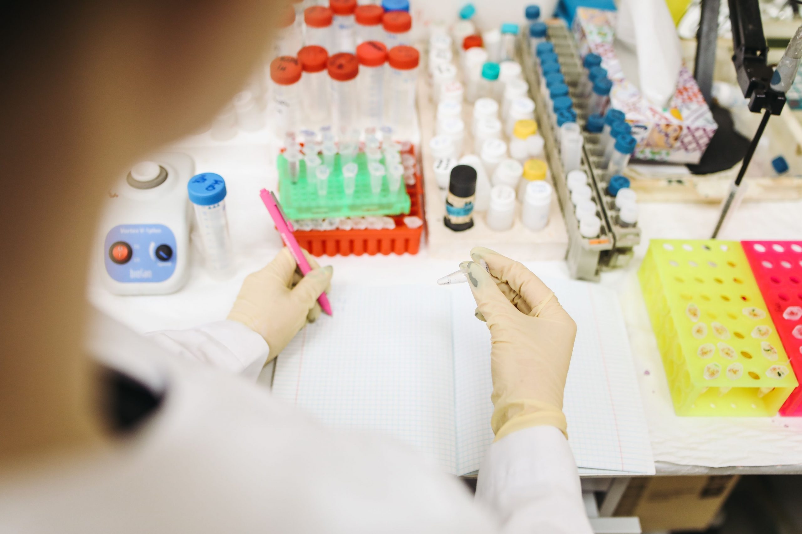 VALIDACIÓN ANALÍTICA Y ESTIMACIÓN DE LA INCERTIDUMBRE DE MEDICIONES EN ENSAYOS MICROBIOLÓGICOS